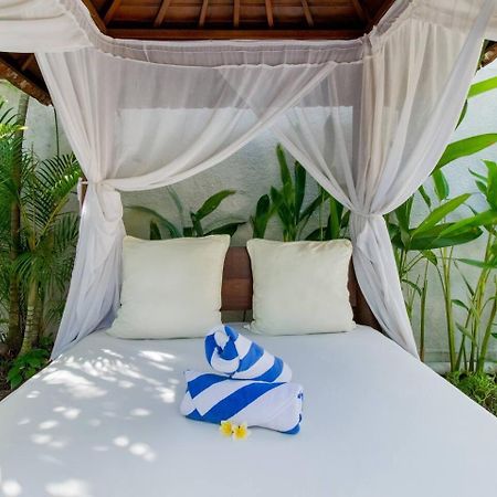 Willa Heart Of Seminyak, 2Br, Sleeps 4, Walk To Bintang Zewnętrze zdjęcie