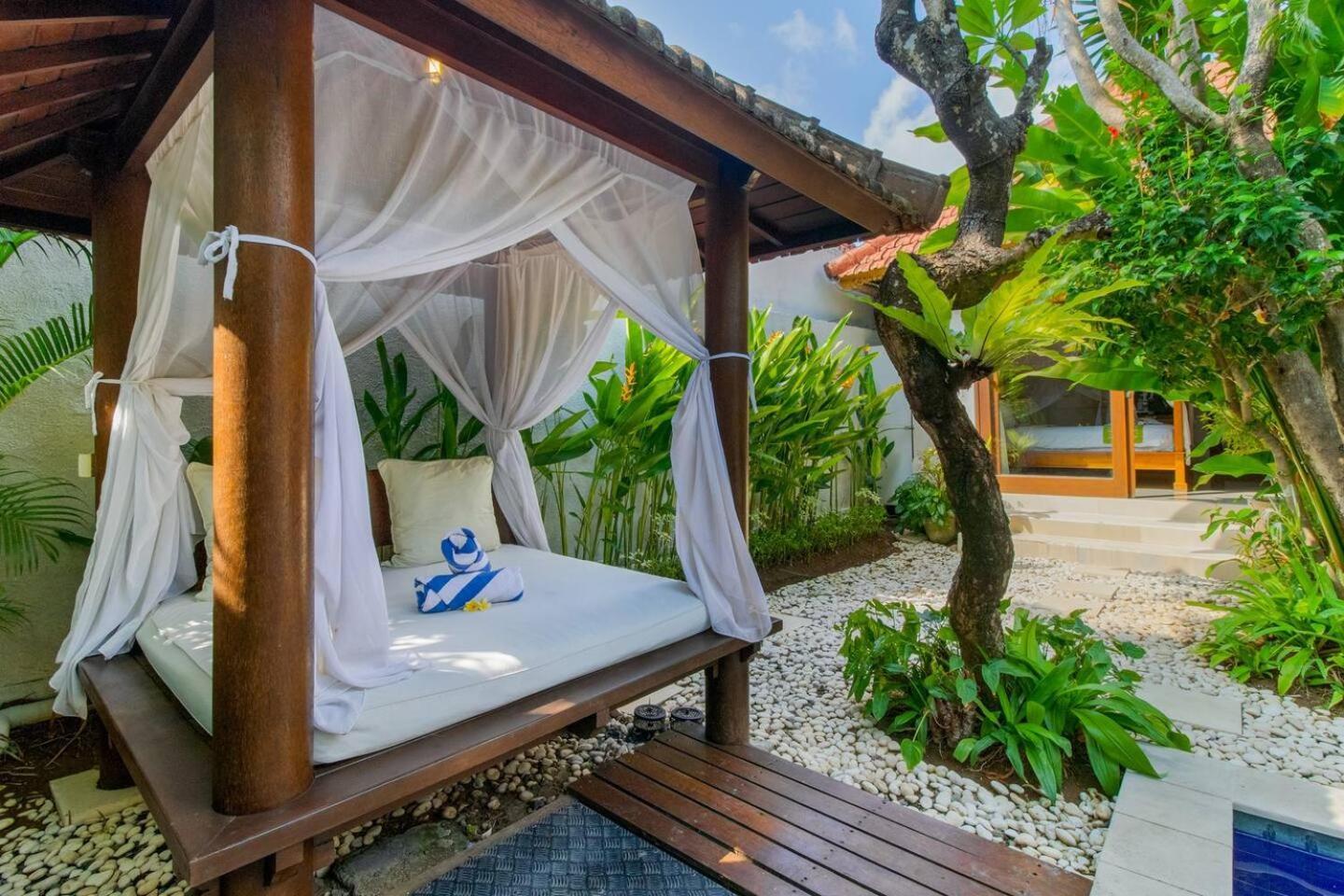 Willa Heart Of Seminyak, 2Br, Sleeps 4, Walk To Bintang Zewnętrze zdjęcie