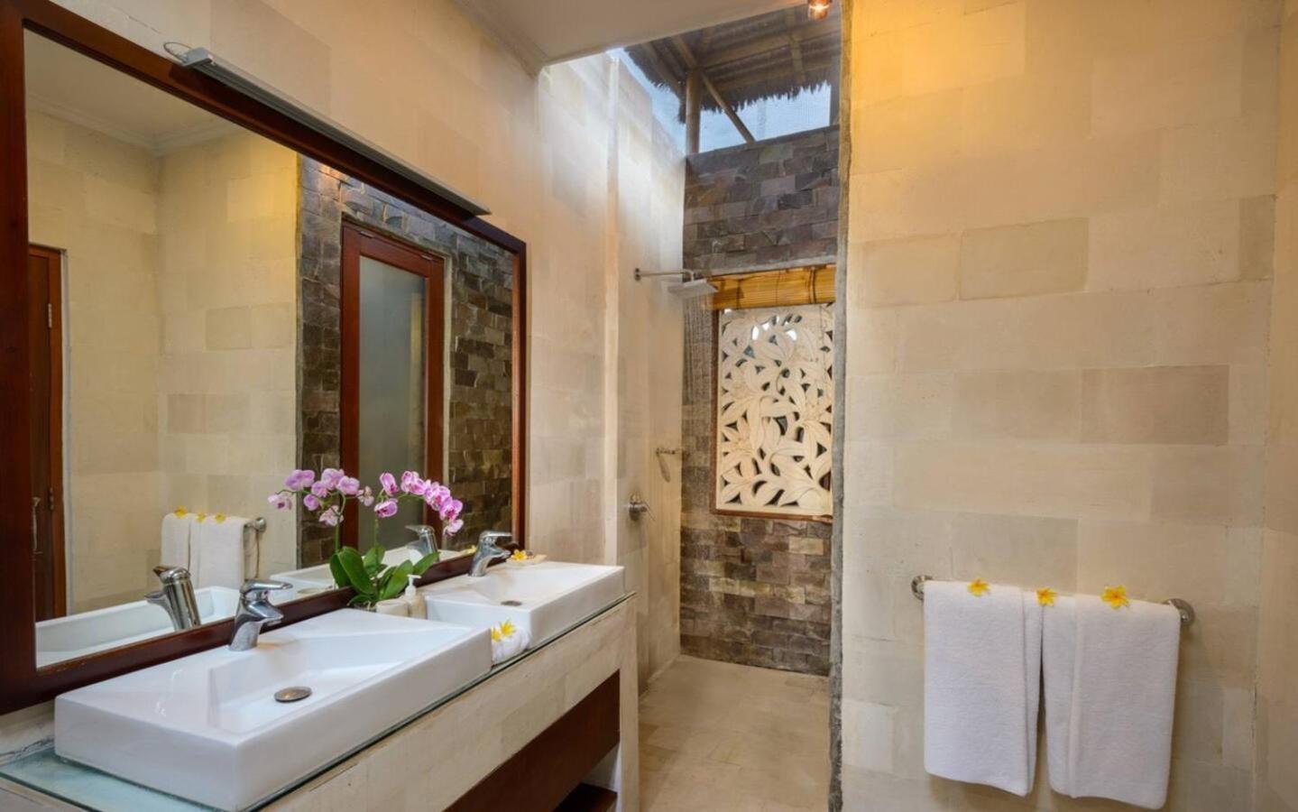 Willa Heart Of Seminyak, 2Br, Sleeps 4, Walk To Bintang Zewnętrze zdjęcie