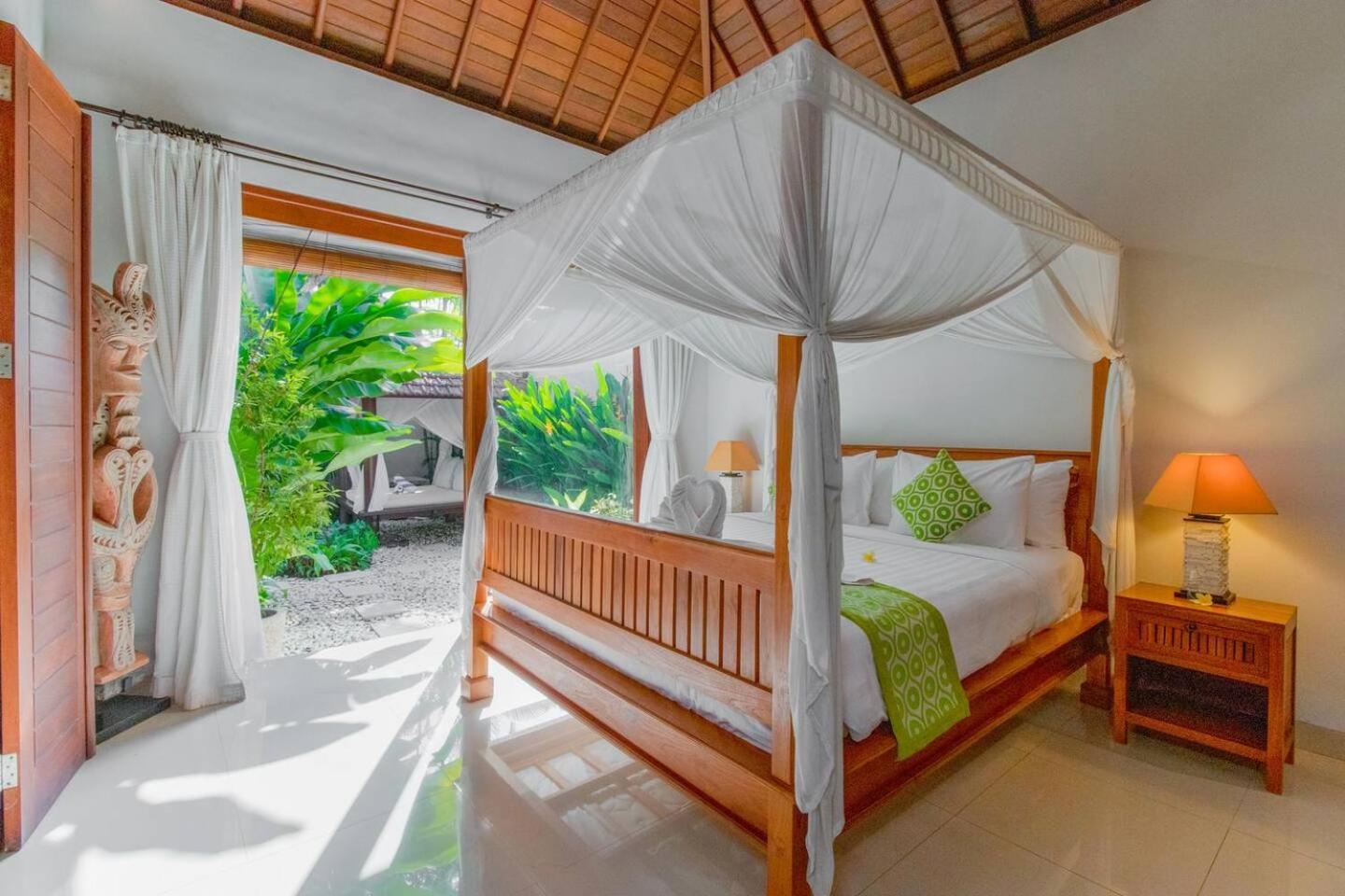 Willa Heart Of Seminyak, 2Br, Sleeps 4, Walk To Bintang Zewnętrze zdjęcie