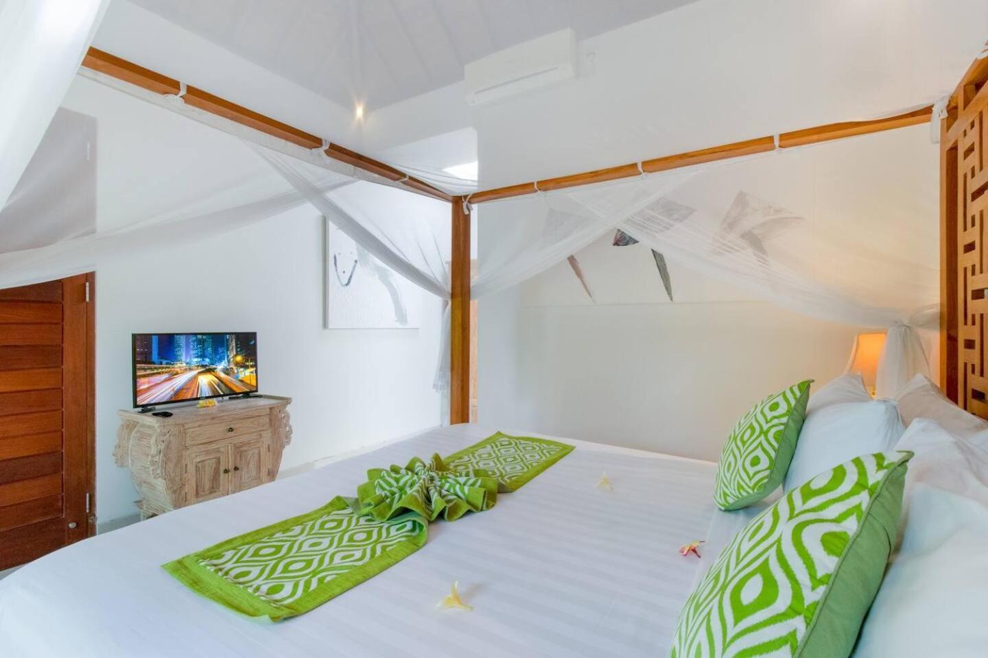 Willa Heart Of Seminyak, 2Br, Sleeps 4, Walk To Bintang Zewnętrze zdjęcie