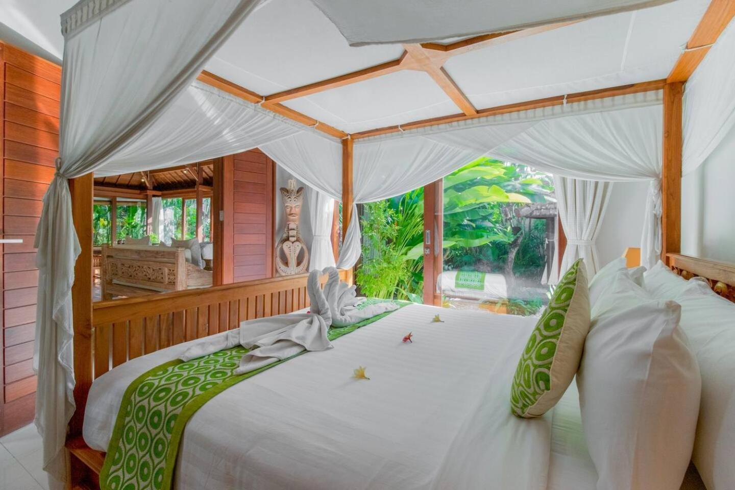 Willa Heart Of Seminyak, 2Br, Sleeps 4, Walk To Bintang Zewnętrze zdjęcie
